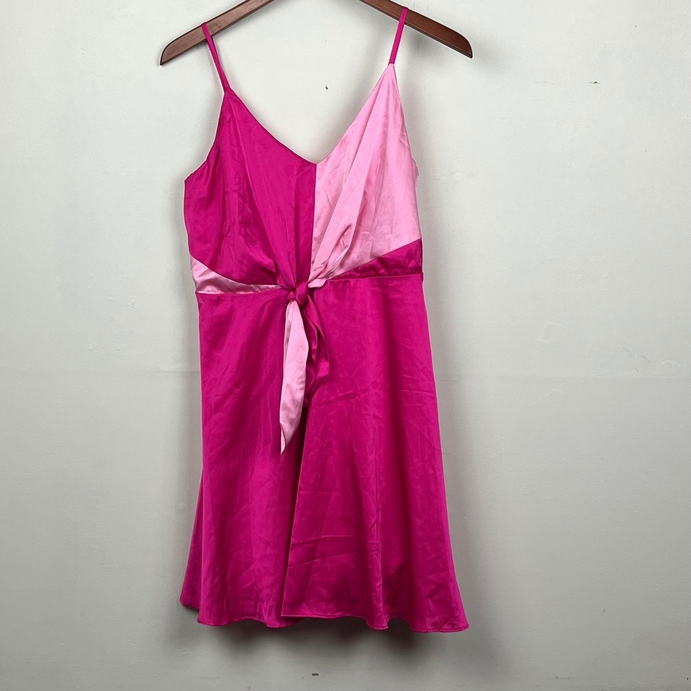 Strut & Bolt NWT Colorblock Tie Front Mini Dress M Pink Coquette Barbiecore